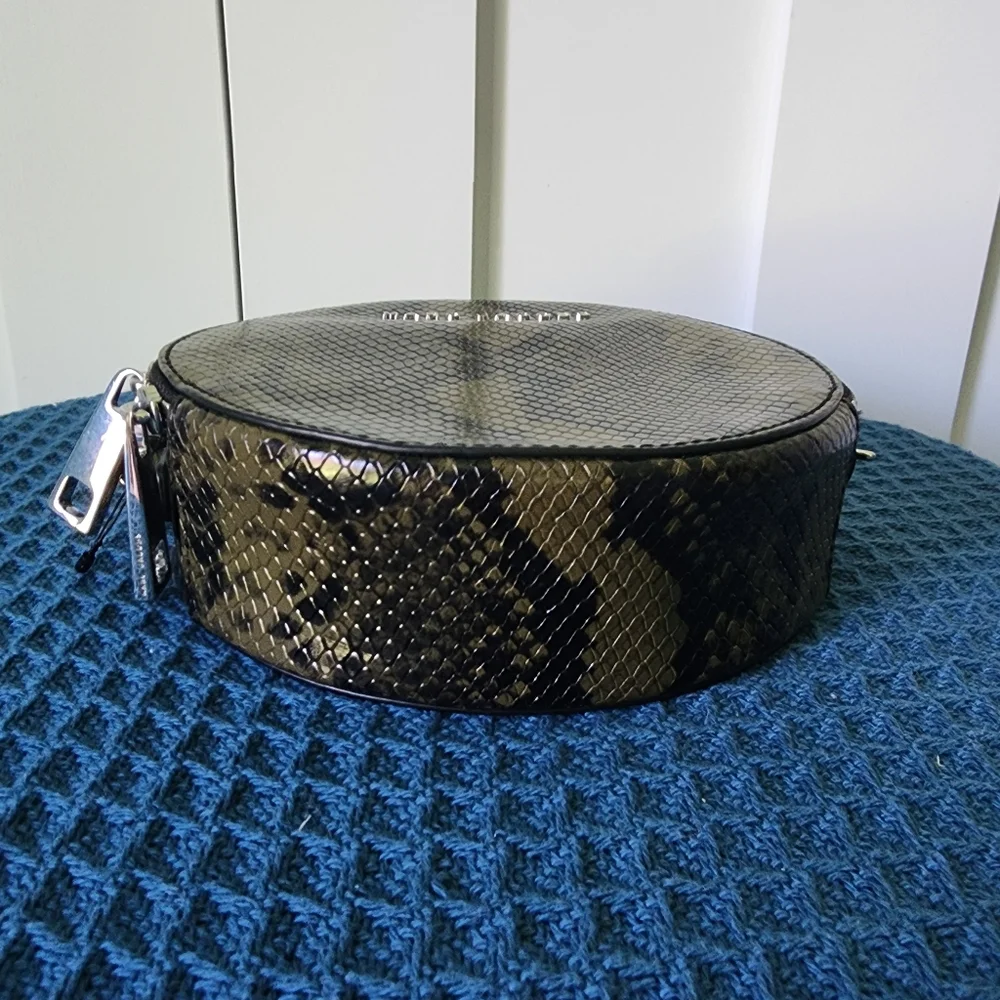Marc Jacobs NWOT python pattern crossbody - Picture 10 of 11